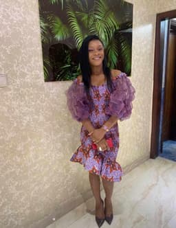 Professeure Glodie TSHIBOLA